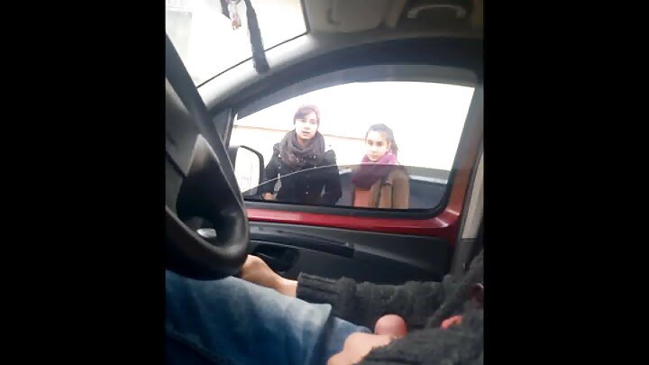 Дарга ажил дээрээ тансаг нарийн бичгийн даргатай секс хийж байна.