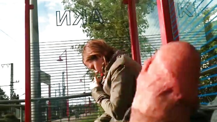 Хөөрхөн Ази эмэгтэй эгчийнх нь найзтай секс хийж байна